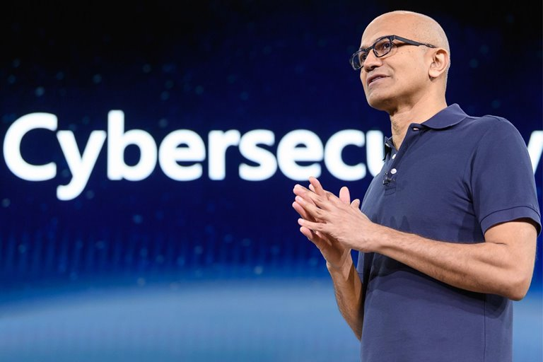 satya-nadella مایکروسافت و گوگل در پنج سال آینده ۳۰ میلیارد دلار در امنیت سایبری سرمایهگذاری میکنند