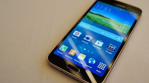 galaxy-s6-finger- galaxy-s6-finger-