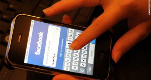 120214025045 facebook login story top 300x160 - بلاگ
